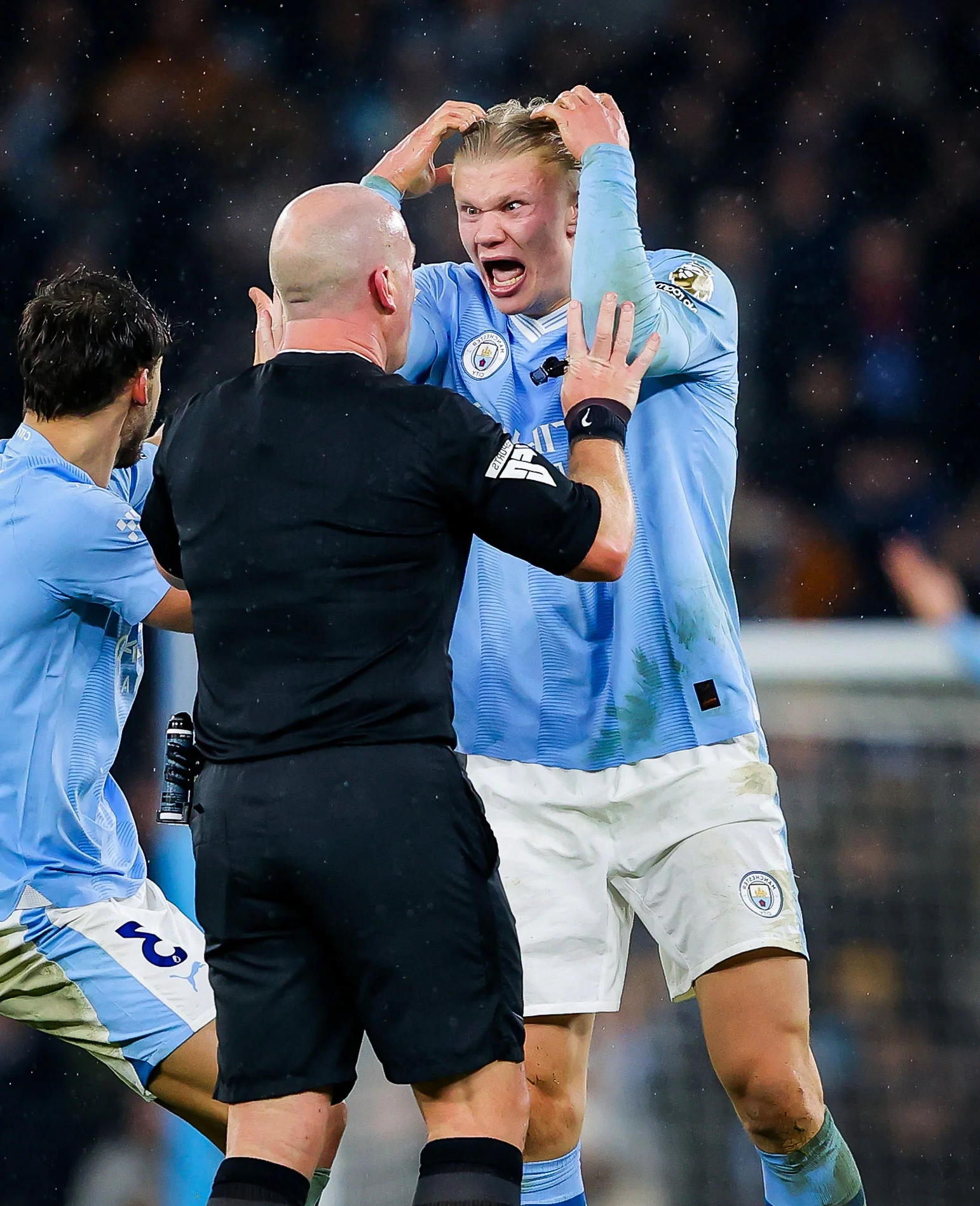 亚博体育入口包含德国队不断突破！，哈兰德连续五场比赛得分超过锐不可当热度持续攀升的词条