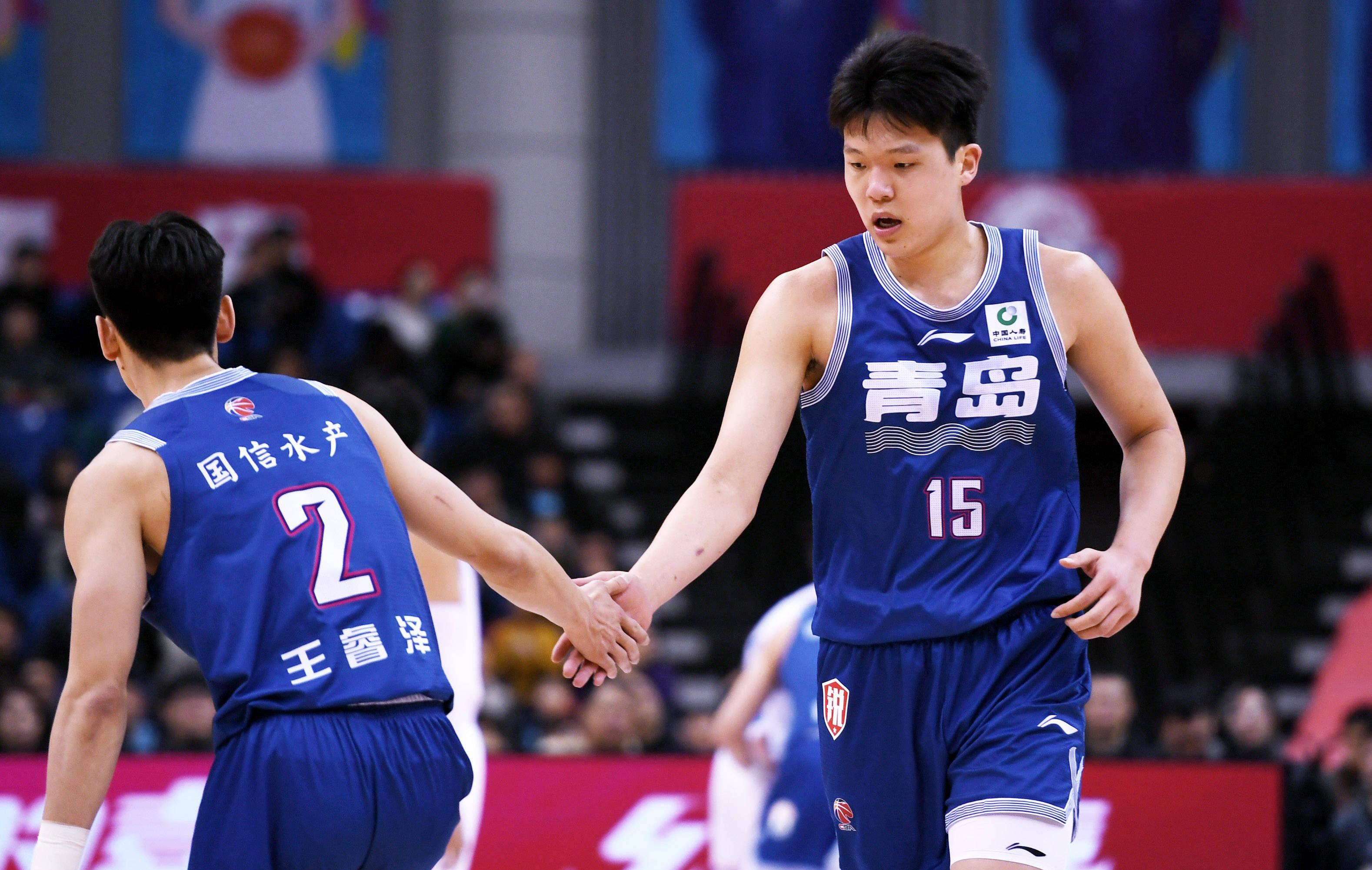 亚博体育下载包含赛地聚焦——CBA季后赛冲刺阶段热度飙升，上海申花遗憾出局，悬念犹存，轮换策略成焦点的词条