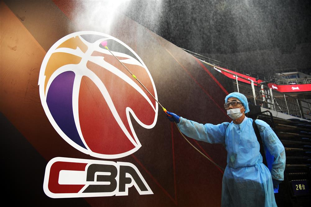 包含从国际比赛日阿森纳备战葡超到今晨巴塞罗那调整名单以备CBA季后赛，新奥尔良鹈鹕围绕英超豪取连胜的词条